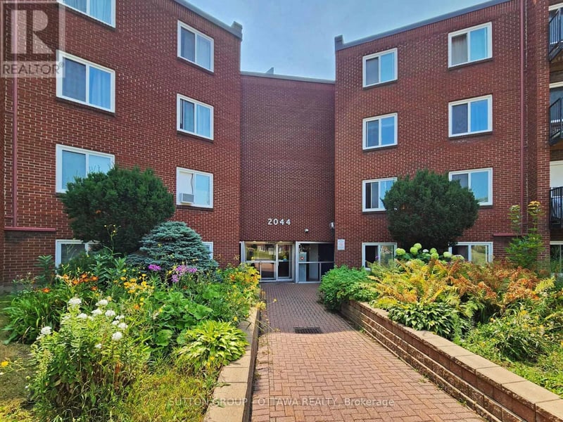 #202A 2044 Arrowsmith Drive, Ottawa, Ontario, K1J7V8, Ottawa, Ontario — photo 1 of 5