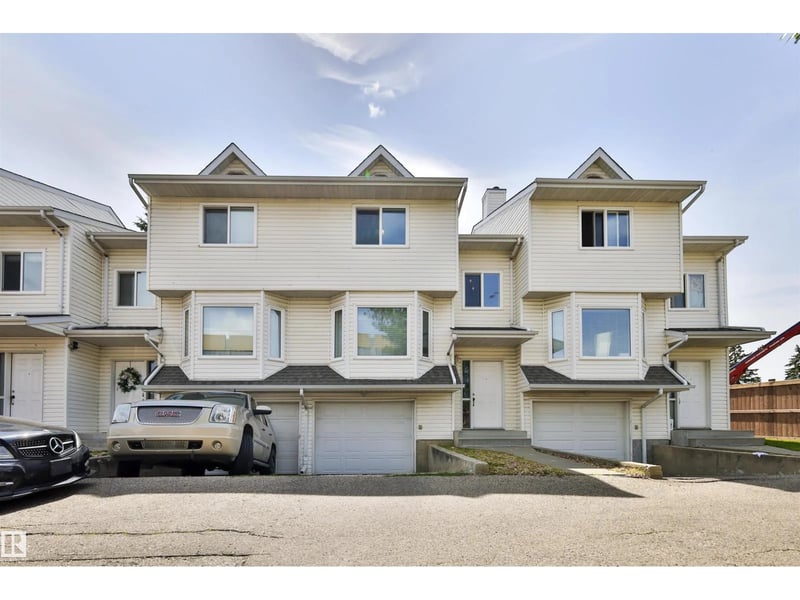 15529 95 AV NW, Edmonton, Alberta, T5P0A2, Edmonton, Alberta — photo 1 of 5