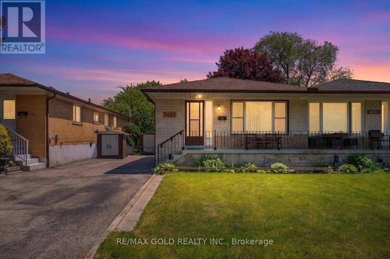 7488 Discus Crescent, Mississauga (Malton), Ontario, L4T2V3, Mississauga (Malton), Ontario — photo 1 of 5