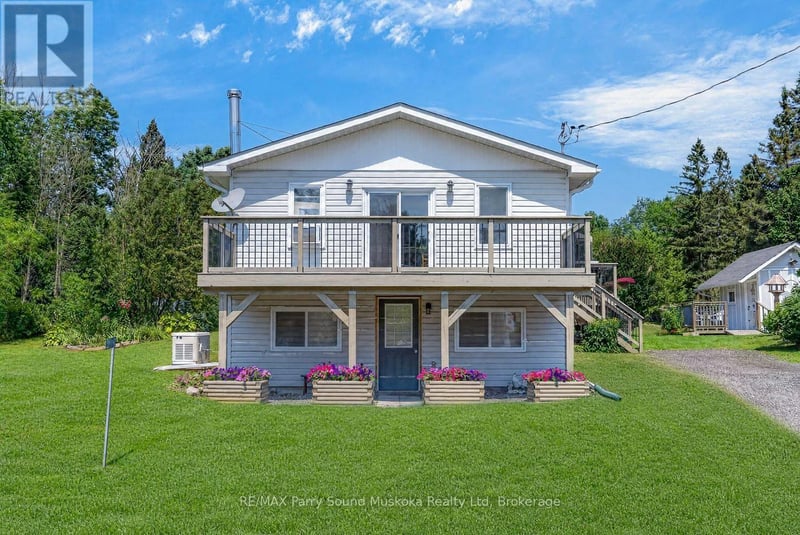 22 Ahmic Street, Magnetawan, Ontario, P0A1A0, Magnetawan, Ontario — photo 1 of 5