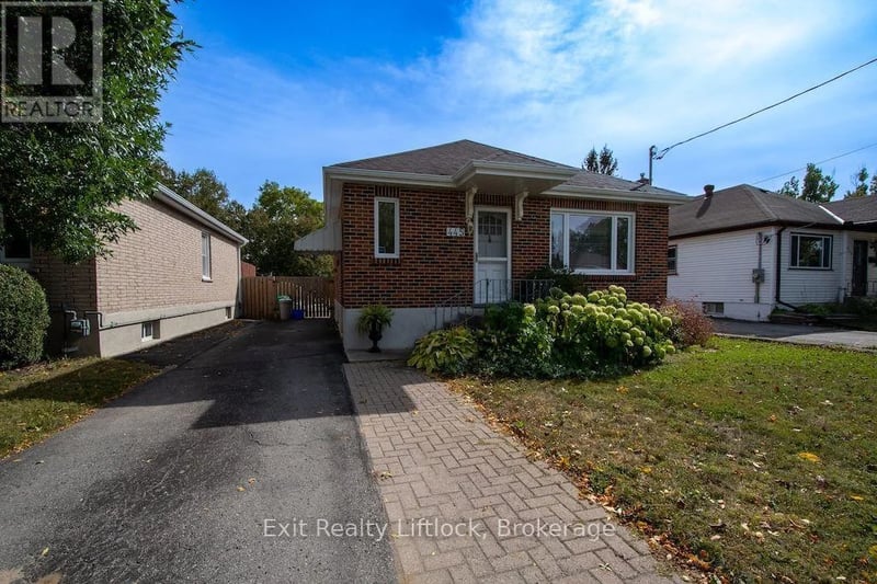 445 Arndon Avenue, Peterborough (Otonabee Ward 1), Ontario, K9J4A7, Peterborough (Otonabee Ward 1), Ontario — photo 1 of 5