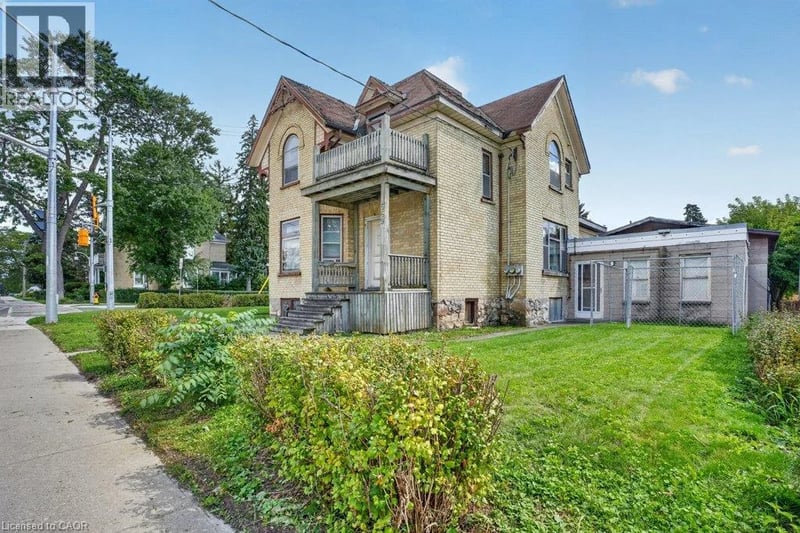 569 FREDERICK Street, Kitchener, Ontario, N2B2A7, Kitchener, Ontario — photo 1 of 5