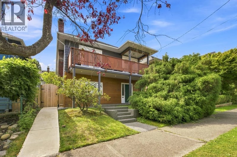 1970 ADANAC Street, Vancouver, British Columbia, V5L2E4, Vancouver, British Columbia — photo 1 of 5