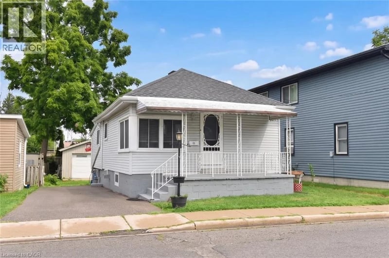63 PATTERSON Street, Simcoe, Ontario, N3Y1J4, Simcoe, Ontario — photo 1 of 5