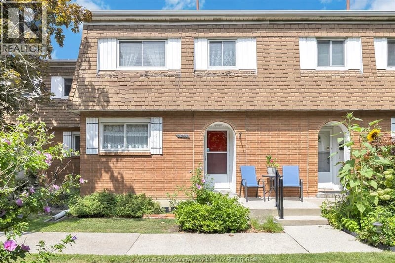 5541 Empress, Windsor, Ontario, N8T3B2, Windsor, Ontario — photo 1 of 5