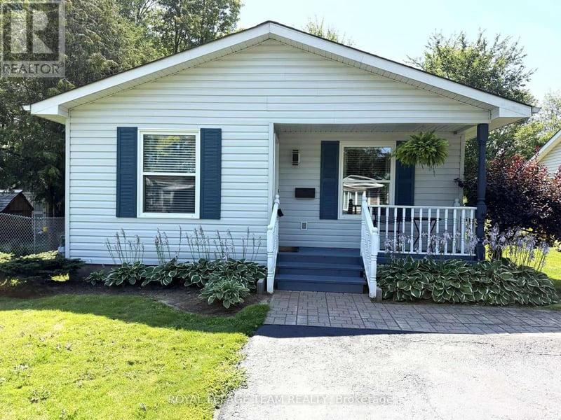 1028 Teena Colleen Private, Ottawa, Ontario, K4P1C6, Ottawa, Ontario — photo 1 of 5