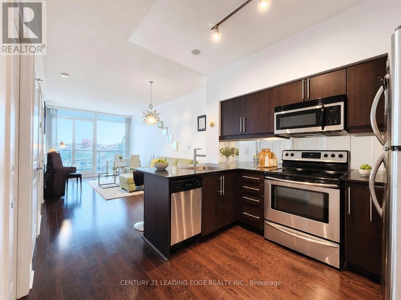 #404 2885 Bayview Avenue, Toronto (Bayview Village), Ontario, M2N3B4, Toronto (Bayview Village), Ontario — photo 1 of 5