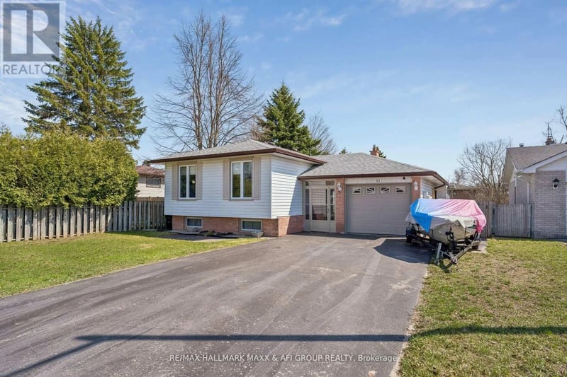11 Charlotte Court, Barrie (Letitia Heights), Ontario, L4N6B2, Barrie (Letitia Heights), Ontario — photo 1 of 5