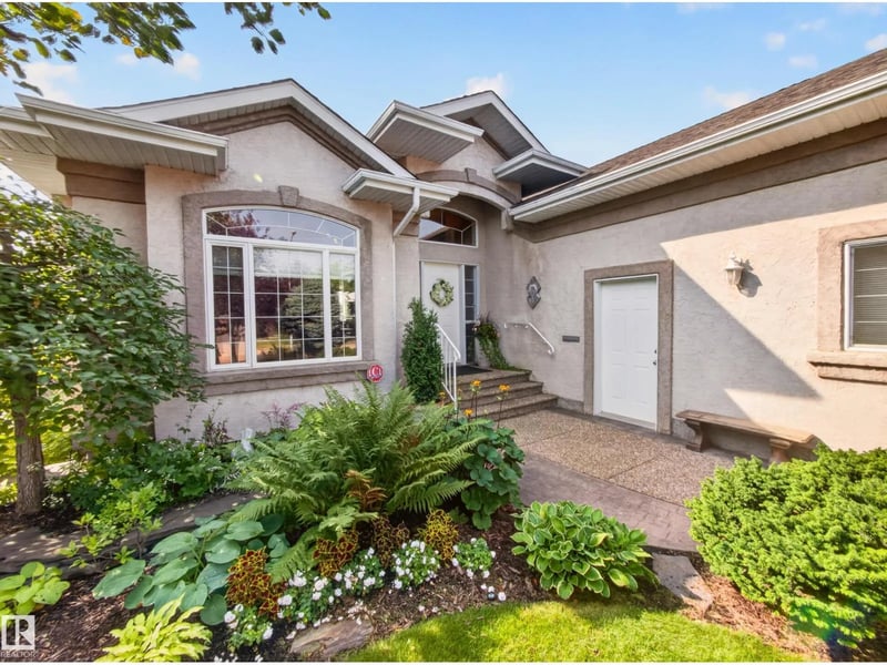 40 MEADOWVIEW PT, Sherwood Park, Alberta, T8H2E8, Sherwood Park, Alberta — photo 1 of 5