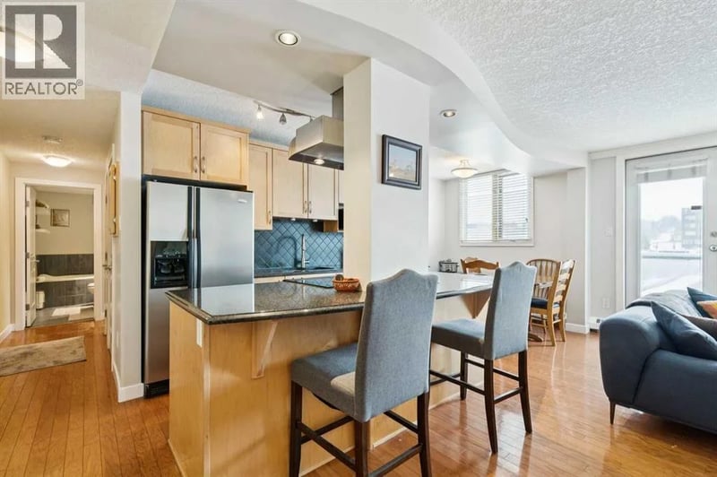 1225 15 Avenue Southwest, Calgary, Alberta, T3C0X6, Calgary, Alberta — photo 1 of 5