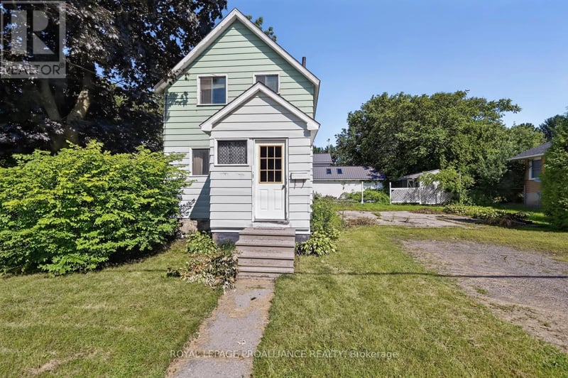 300 Park Street East, Prescott, Ontario, K0E1T0, Prescott, Ontario — photo 1 of 5