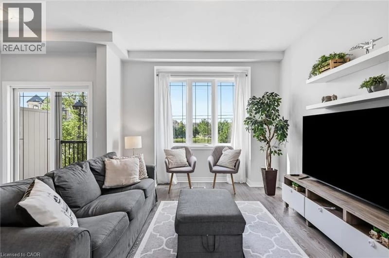 #10 2985 JACKSON Drive, Burlington, Ontario, L7M0W2, Burlington, Ontario — photo 1 of 5