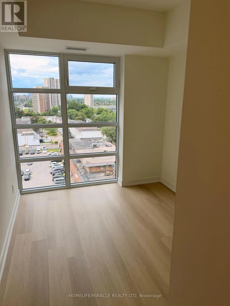 #903 2825 Jane Street, Toronto (Glenfield-Jane Heights), Ontario, M3N0A8, Toronto (Glenfield-Jane Heights), Ontario — photo 1 of 5