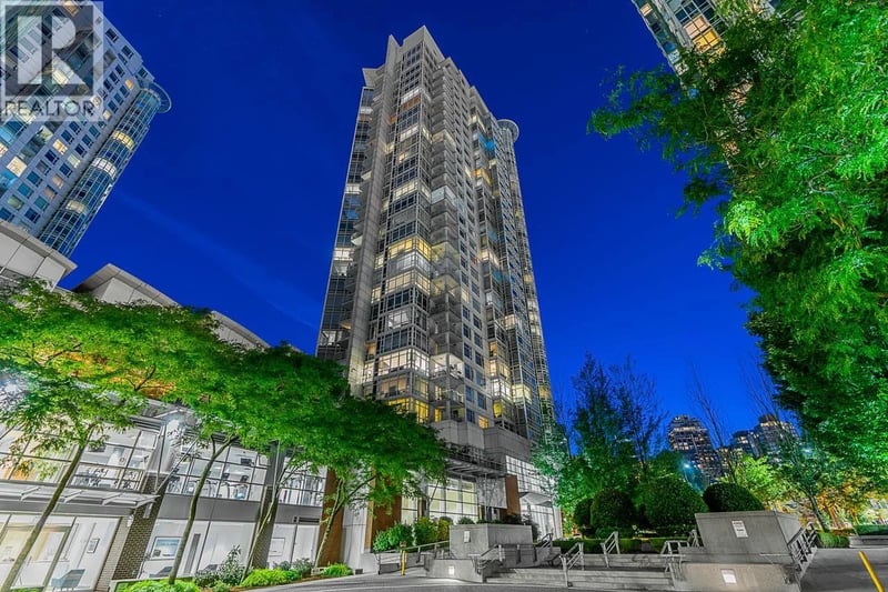 #2207 198 AQUARIUS Mews, Vancouver, British Columbia, V6Z2Y4, Vancouver, British Columbia — photo 1 of 5