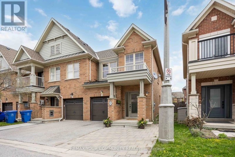 17 Latitude Lane, Whitchurch-Stouffville (Stouffville), Ontario, L4A0T1, Whitchurch-Stouffville (Stouffville), Ontario — photo 1 of 5