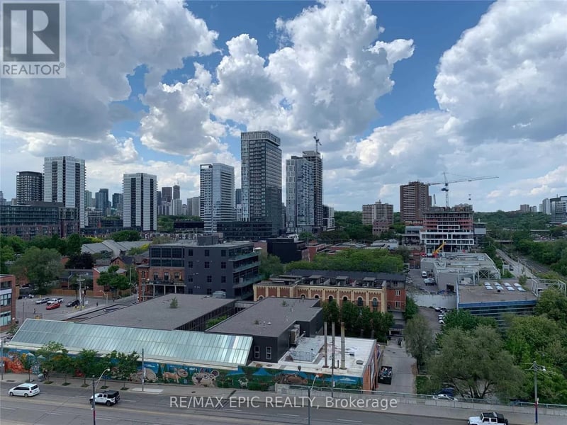 #1003 51 Trolley Crescent, Toronto (Moss Park), Ontario, M5A0E9, Toronto (Moss Park), Ontario — photo 1 of 5