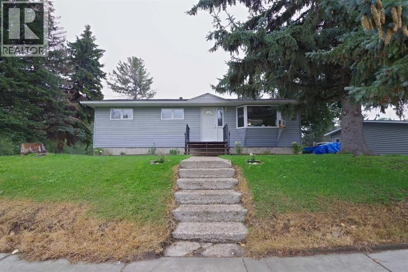 102 1 Avenue, Burdett, Alberta, T0K0J0, Burdett, Alberta — photo 1 of 5