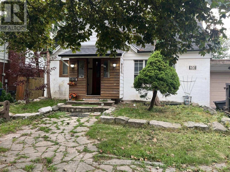 35 Luverne Avenue, Toronto (Clanton Park), Ontario, M3H1R7, Toronto (Clanton Park), Ontario — photo 1 of 5