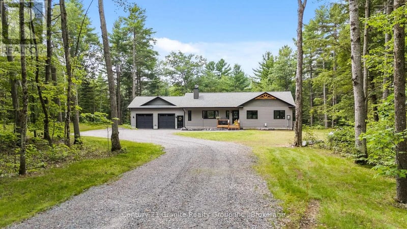 1097 Hawk Valley Road, Algonquin Highlands (Stanhope), Ontario, K0M1S0, Algonquin Highlands (Stanhope), Ontario — photo 1 of 5