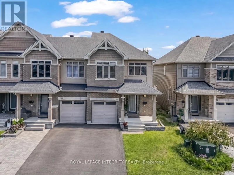 216 Gossamer Street, Ottawa, Ontario, K1C7G4, Ottawa, Ontario — photo 1 of 5