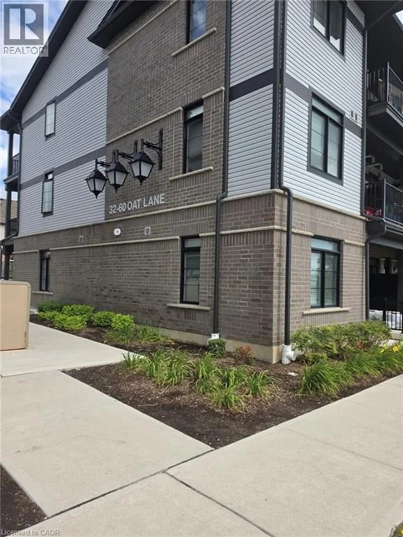 #32 60 OAT Lane, Kitchener, Ontario, N2R0N9, Kitchener, Ontario — photo 1 of 5