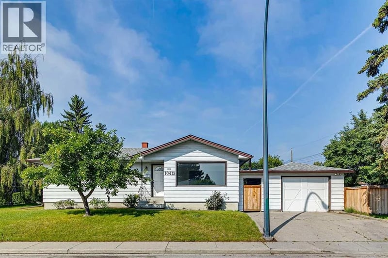 10415 8 Street Southwest, Calgary, Alberta, T2W0H2, Calgary, Alberta — photo 1 of 5