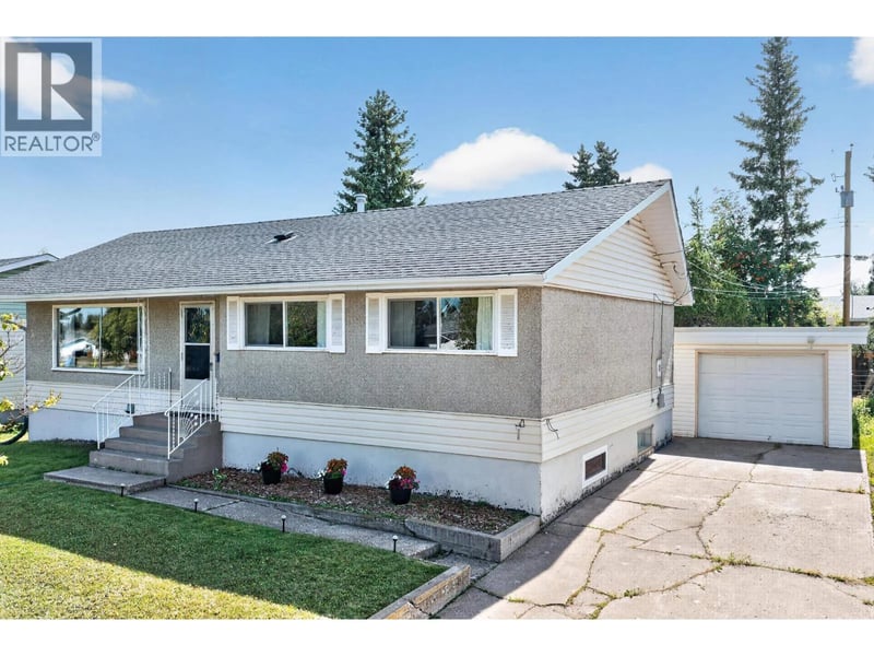 9611 108 Avenue, Fort St. John, British Columbia, V1J2P9, Fort St. John, British Columbia — photo 1 of 5