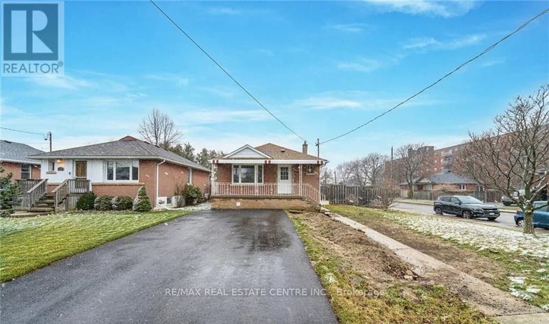 364 EAST 14TH Street, Hamilton (Hill Park), Ontario, L9A4C4, Hamilton (Hill Park), Ontario — photo 1 of 5