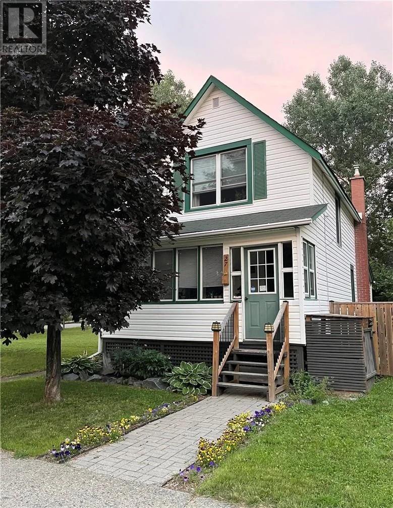 27 Power Street, Copper Cliff, Ontario, P0M1N0, Copper Cliff, Ontario — photo 1 of 5