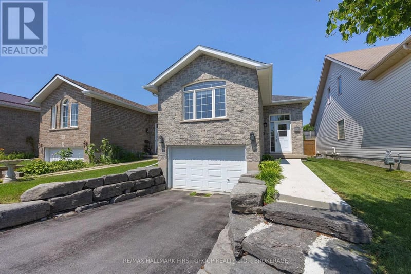 759 Tanner Drive, Kingston (East Gardiners Rd), Ontario, K7M9G7, Kingston (East Gardiners Rd), Ontario — photo 1 of 5