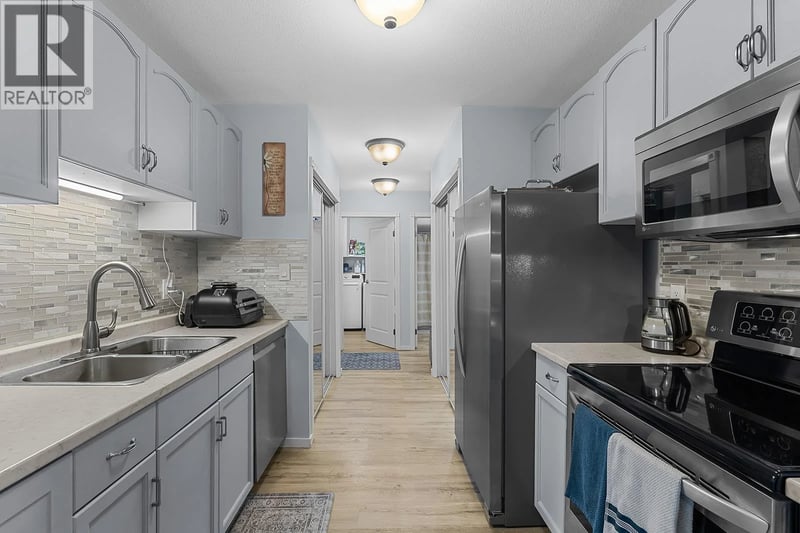 #133 3842 Gordon Drive, Kelowna, British Columbia, V1W3G5, Kelowna, British Columbia — photo 1 of 5