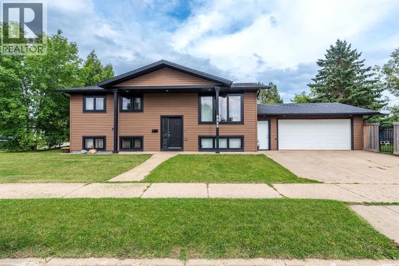 5411 28 Street, Lloydminster, Alberta, T9V2M3, Lloydminster, Alberta — photo 1 of 5