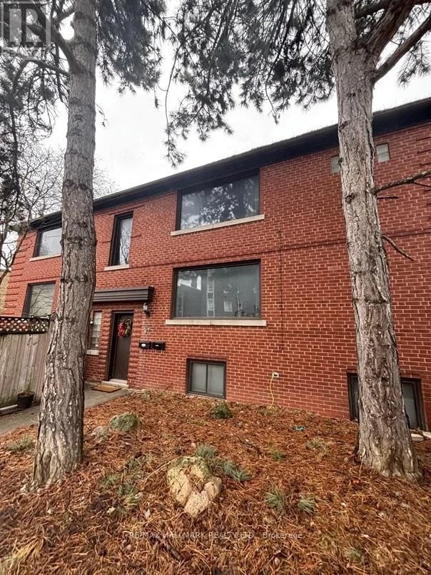97 Oriole Parkway, Toronto (Yonge-St. Clair), Ontario, M5P2G7, Toronto (Yonge-St. Clair), Ontario — photo 1 of 5