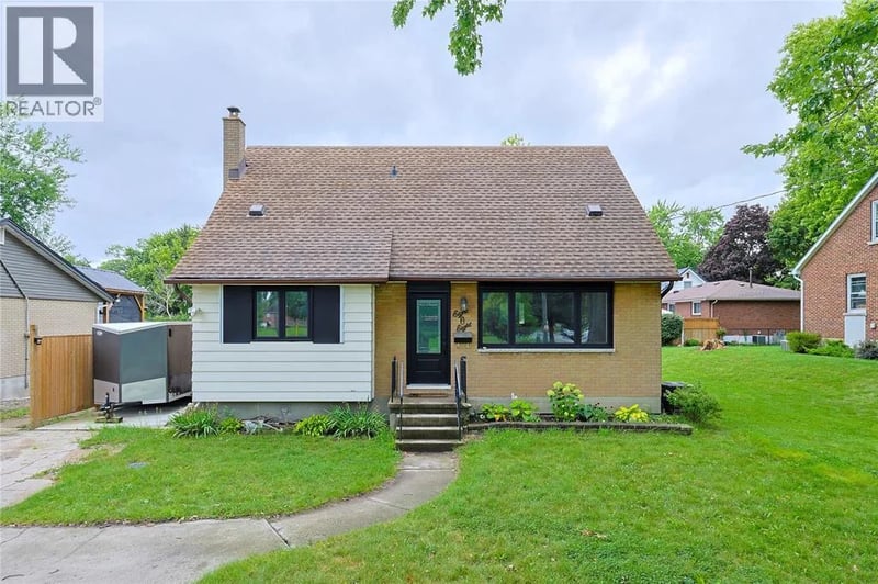 808 Rosedale Avenue, Sarnia, Ontario, N7V2A3, Sarnia, Ontario — photo 1 of 5