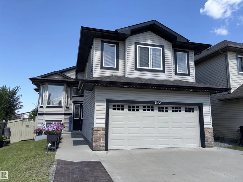 1452 36A AV NW, Edmonton, Alberta, T6T0J2, Edmonton, Alberta — photo 1 of 5
