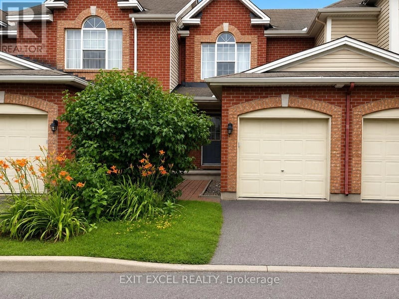 17 Heartleaf Private, Ottawa, Ontario, K1T3Z9, Ottawa, Ontario — photo 1 of 5