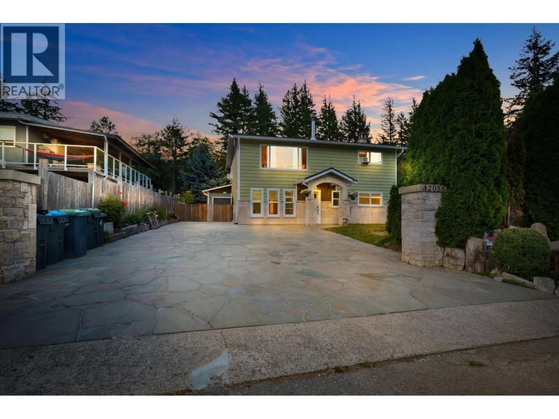 42056 BIRKEN Road, Squamish, British Columbia, V0N1H0, Squamish, British Columbia — photo 1 of 5