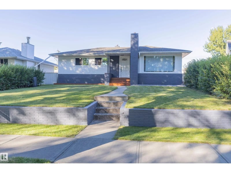 12380 132 ST NW, Edmonton, Alberta, T5L1P8, Edmonton, Alberta — photo 1 of 5