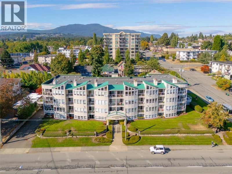 #401 355 Stewart Avenue, Nanaimo, British Columbia, V9S4C5, Nanaimo, British Columbia — photo 1 of 5
