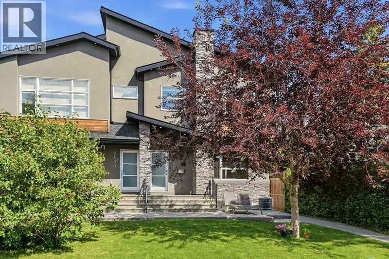 2432 24A Street Southwest, Calgary, Alberta, T3E1W1, Calgary, Alberta — photo 1 of 5