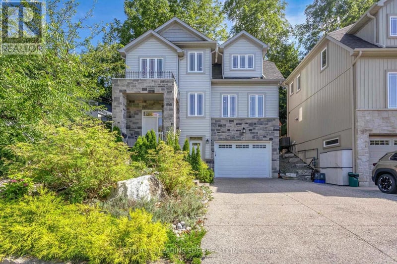 67 Bradley Street, St. Catharines (Burleigh Hill), Ontario, L2T1R5, St. Catharines (Burleigh Hill), Ontario — photo 1 of 5