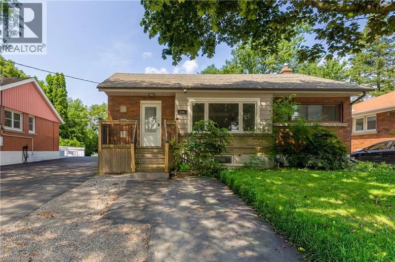 #Upper 244 UPPER PARADISE Road, Hamilton, Ontario, L9C5C2, Hamilton, Ontario — photo 1 of 5