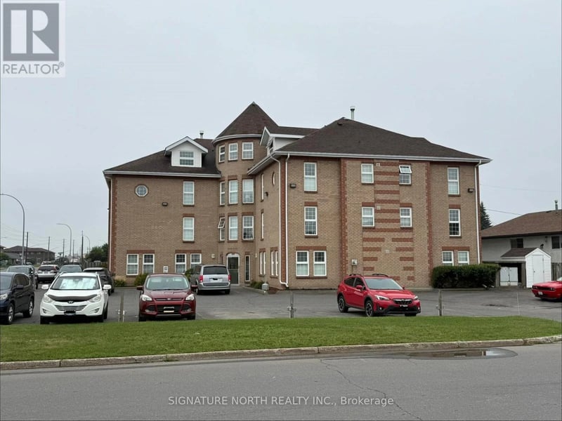 #303 235 Leland Ave S, Thunder Bay (Edgewater Park), Ontario, P7E2N6, Thunder Bay (Edgewater Park), Ontario — photo 1 of 5