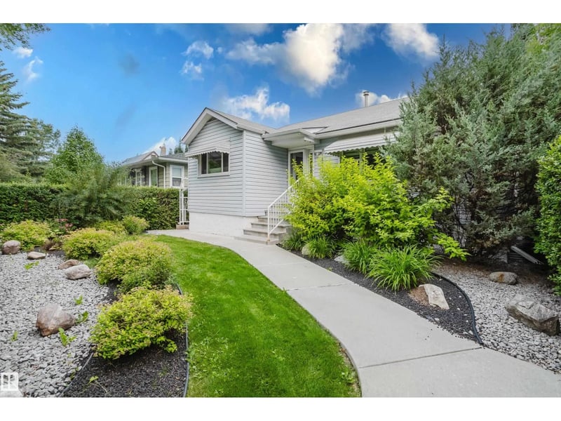 14814 104 AV NW, Edmonton, Alberta, T5N0X7, Edmonton, Alberta — photo 1 of 5