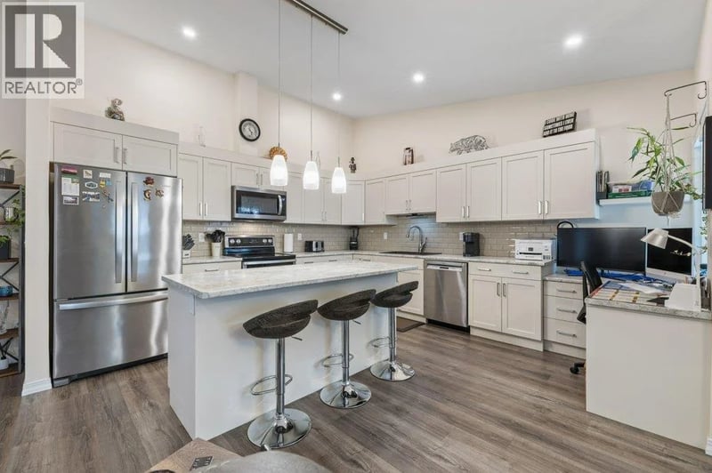 #8 1873 Parkview Crescent, Kelowna, British Columbia, V1X7G7, Kelowna, British Columbia — photo 1 of 5