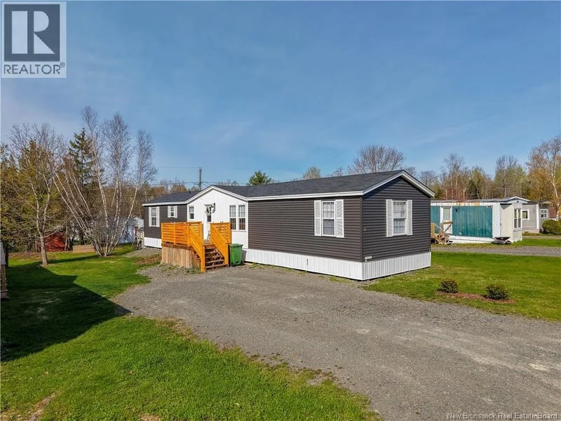 41 Elmdale Crescent, Fredericton, New Brunswick, E3B6P9, Fredericton, New Brunswick — photo 1 of 5