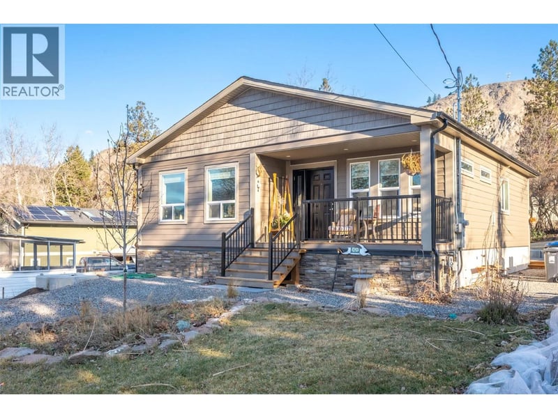1149 Maple Street, Okanagan Falls, British Columbia, V0H1R2, Okanagan Falls, British Columbia — photo 1 of 5