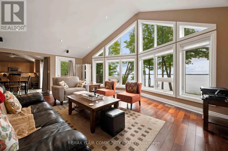 386 Bear Road, Georgina Islands (Georgina Island), Ontario, L0E1R0, Georgina Islands (Georgina Island), Ontario — photo 1 of 5