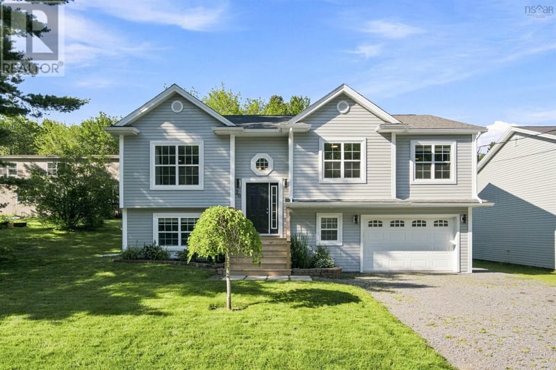 20 Lakeland Street, Beaver Bank, Nova Scotia, B4G1A5, Beaver Bank, Nova Scotia — photo 1 of 5