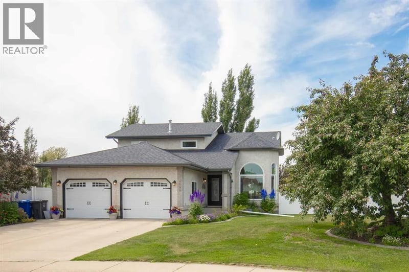 593345 Street Crescent, Innisfail, Alberta, T4G1L4, Innisfail, Alberta — photo 1 of 5